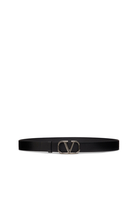 حزام فالنتينو غارافاني بشعار حرف V جلد